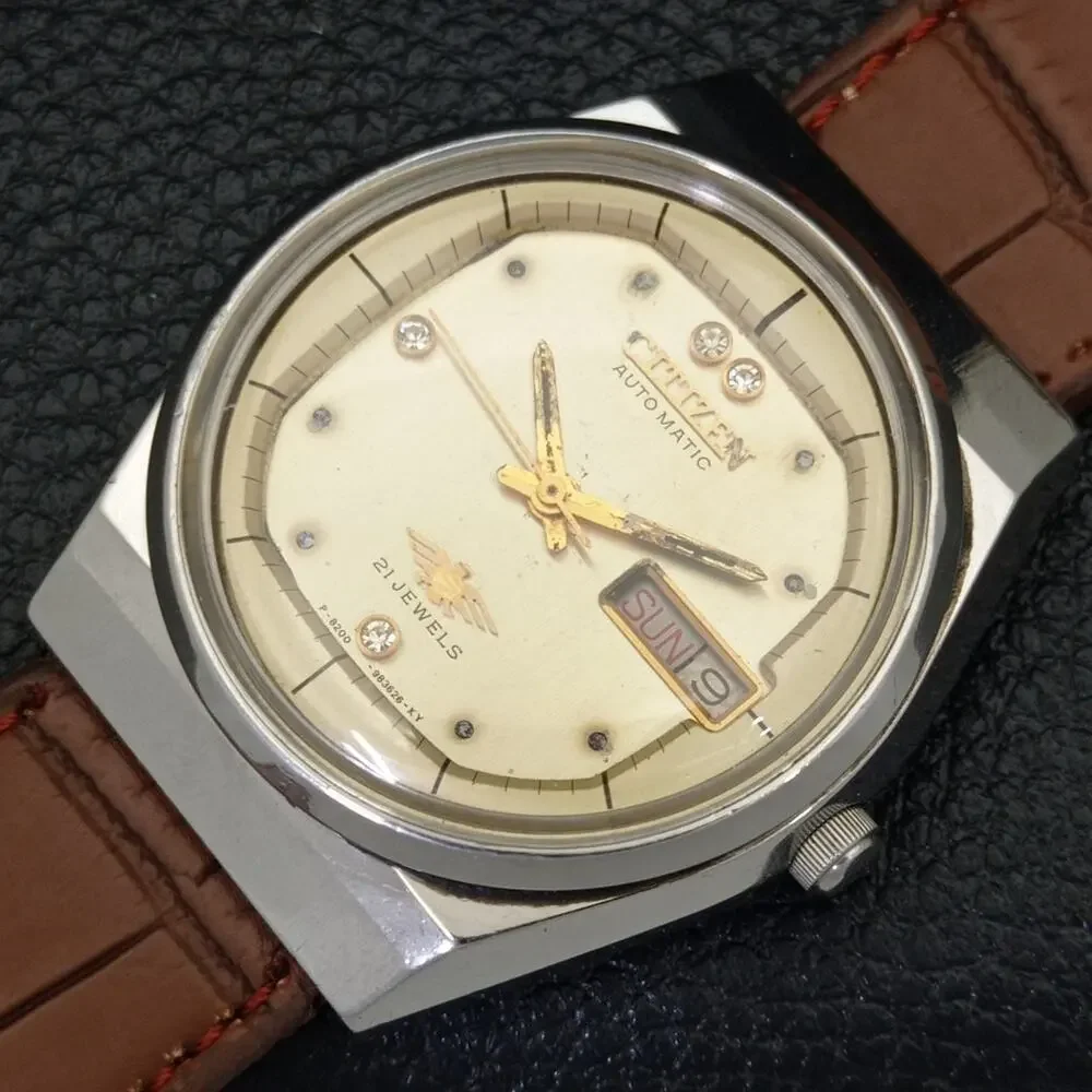 Vintage 1977 Citizen Automatic Mens Silver Watch W/daydate & Gold accents